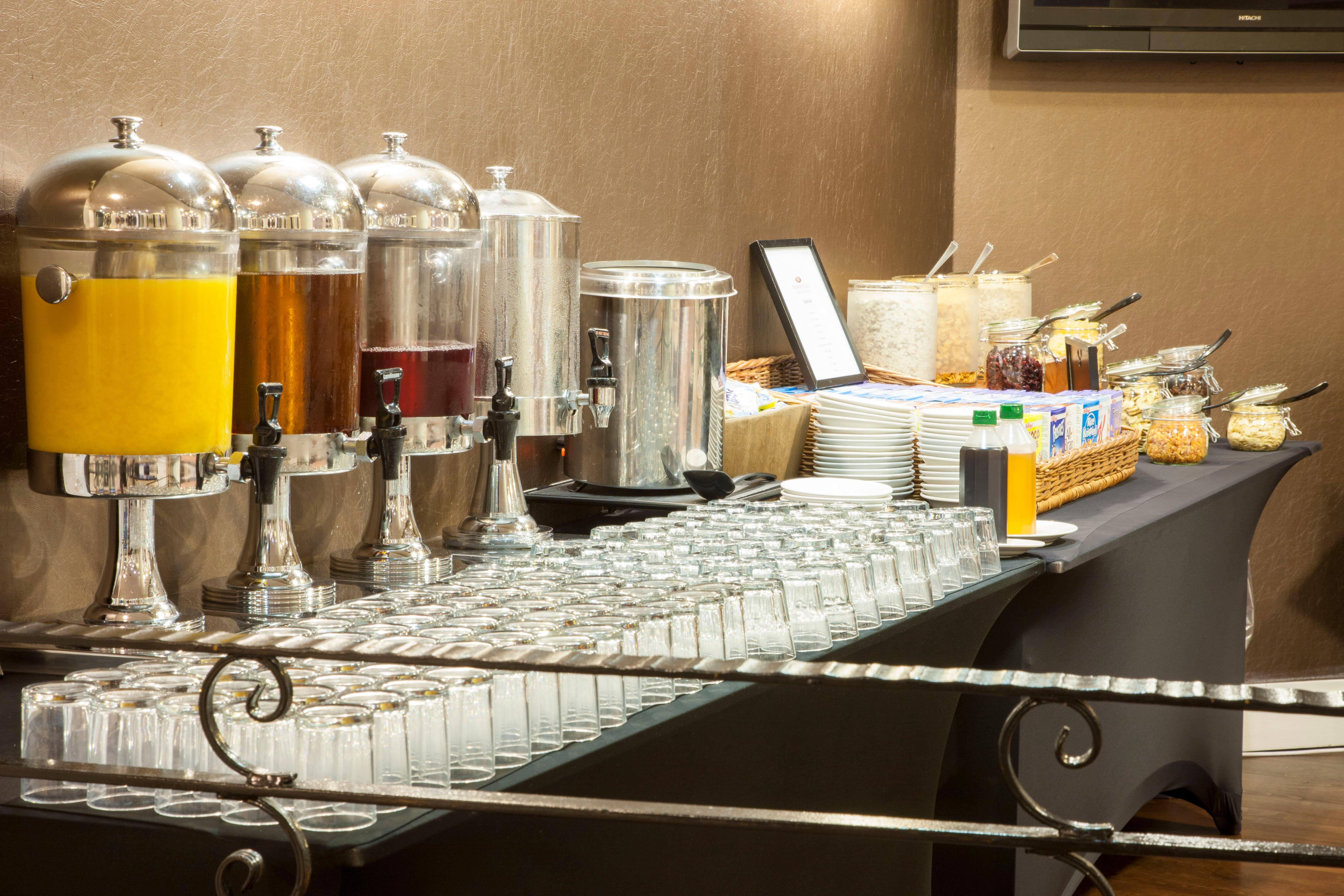 Crowne Plaza Liverpool - John Lennon Airport By Ihg Exteriör bild
