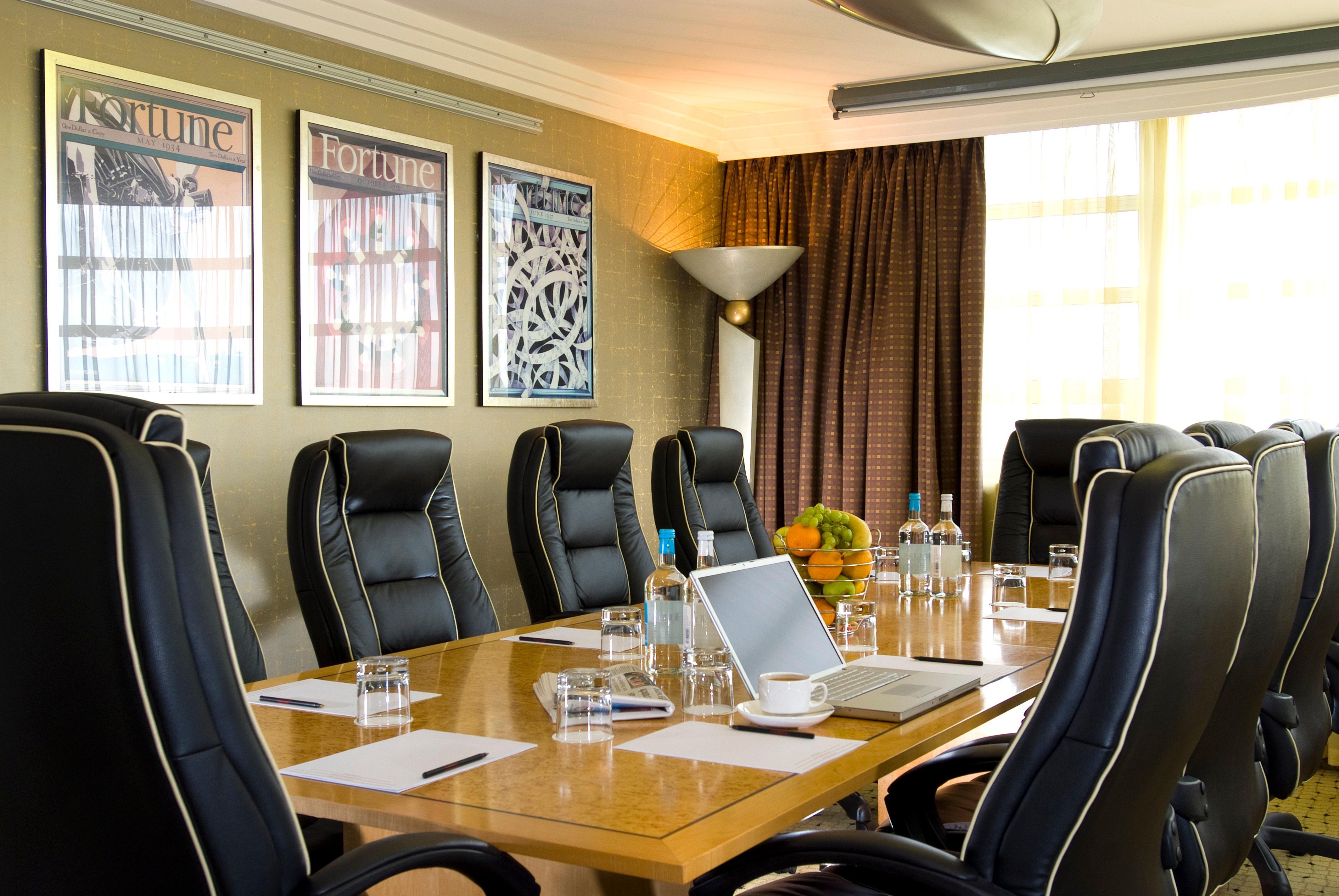 Crowne Plaza Liverpool - John Lennon Airport By Ihg Exteriör bild