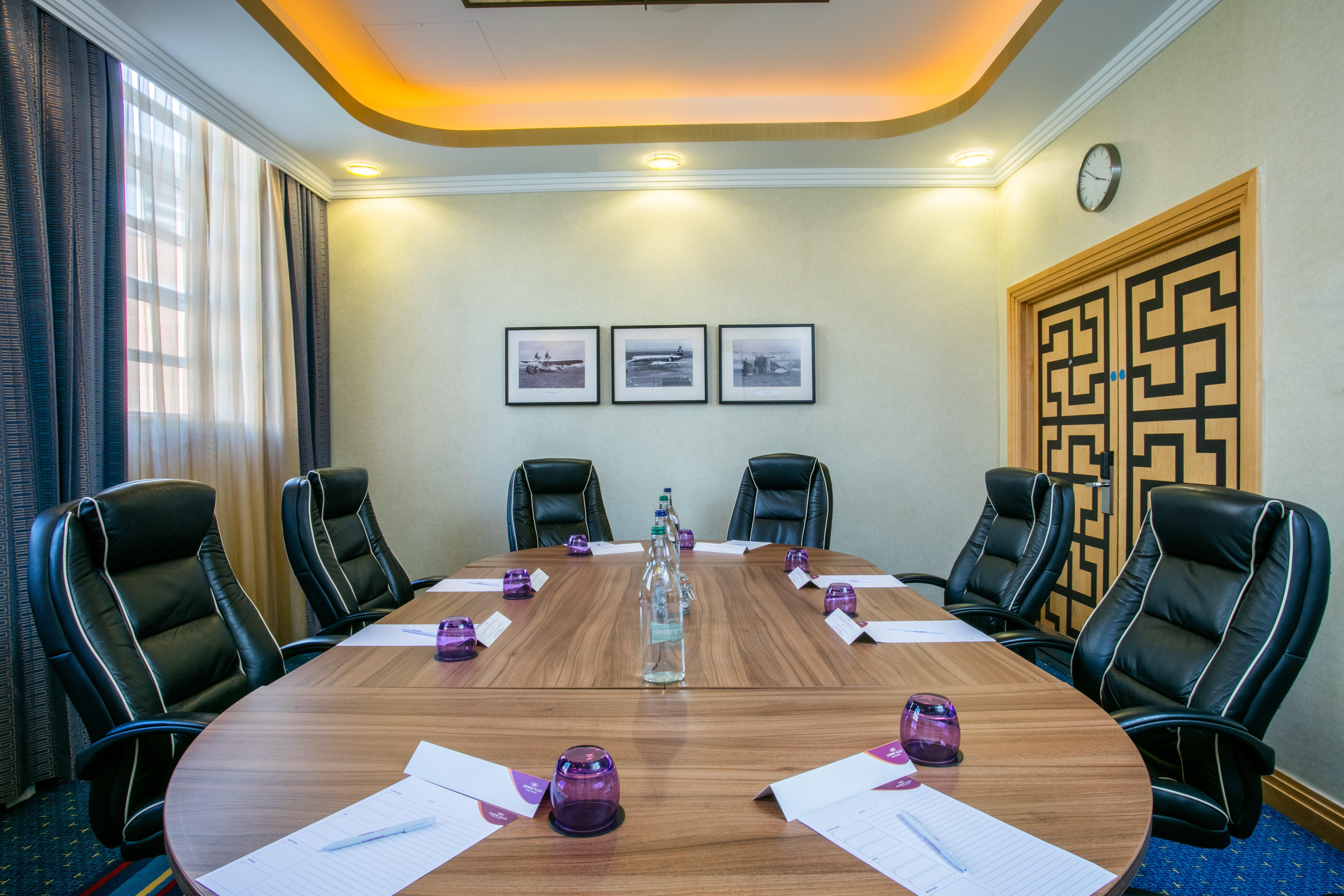 Crowne Plaza Liverpool - John Lennon Airport By Ihg Exteriör bild
