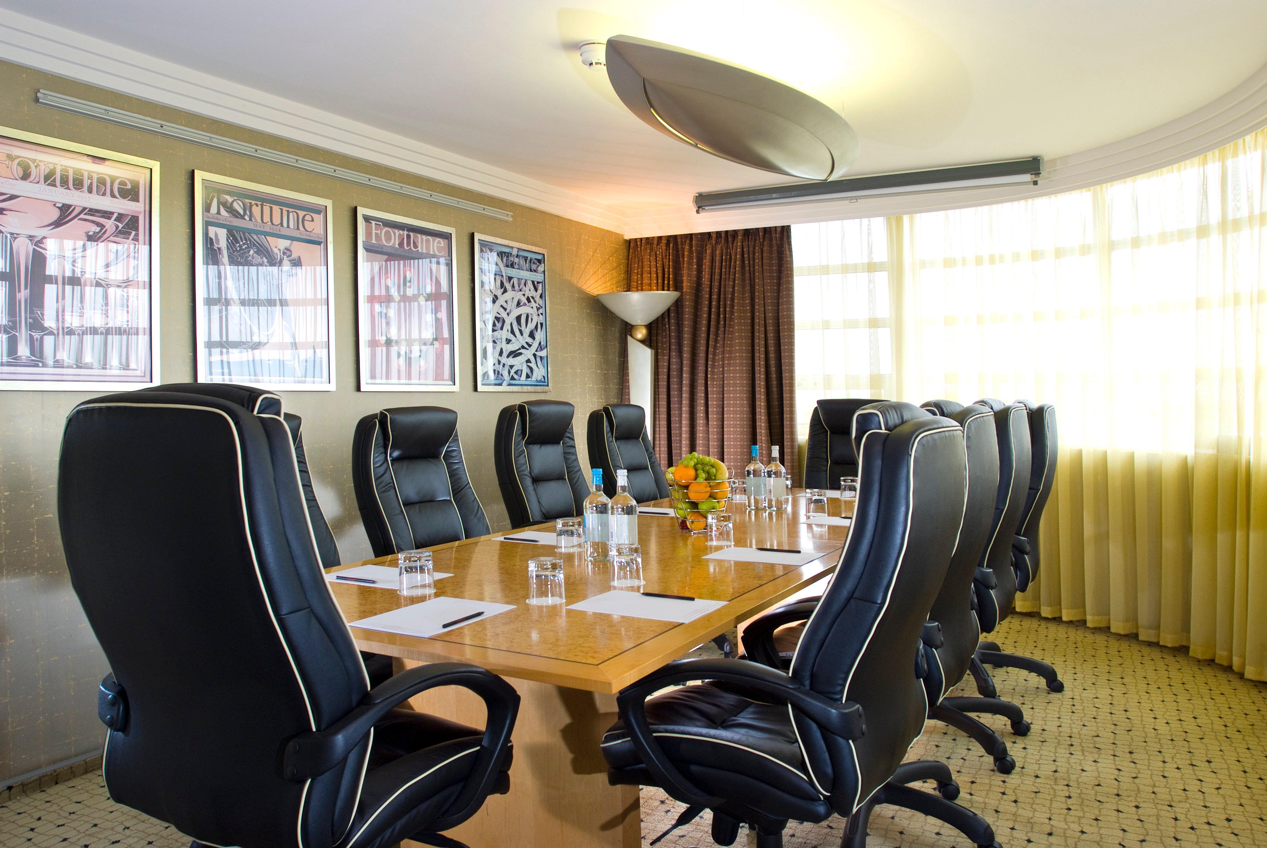 Crowne Plaza Liverpool - John Lennon Airport By Ihg Exteriör bild