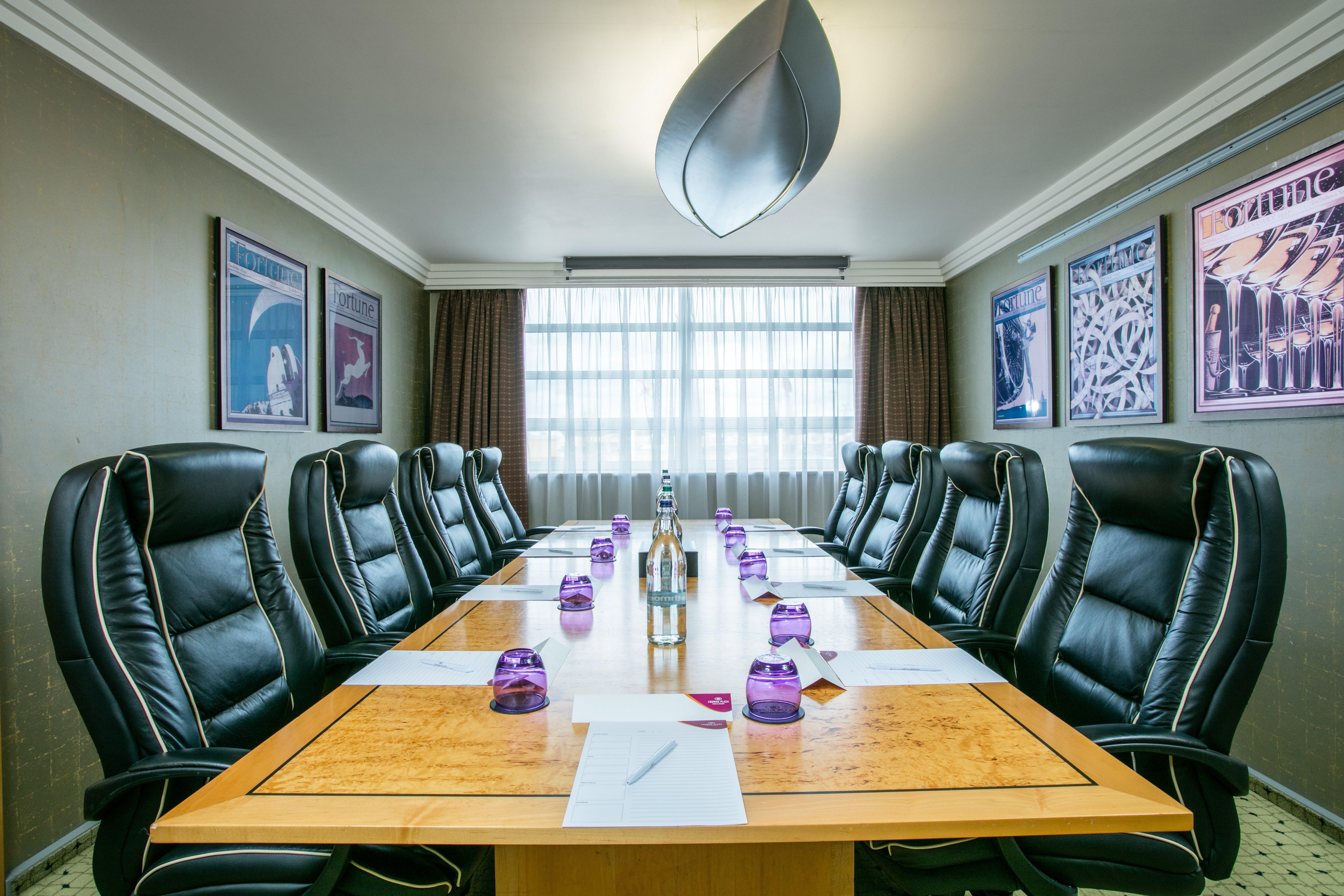 Crowne Plaza Liverpool - John Lennon Airport By Ihg Exteriör bild