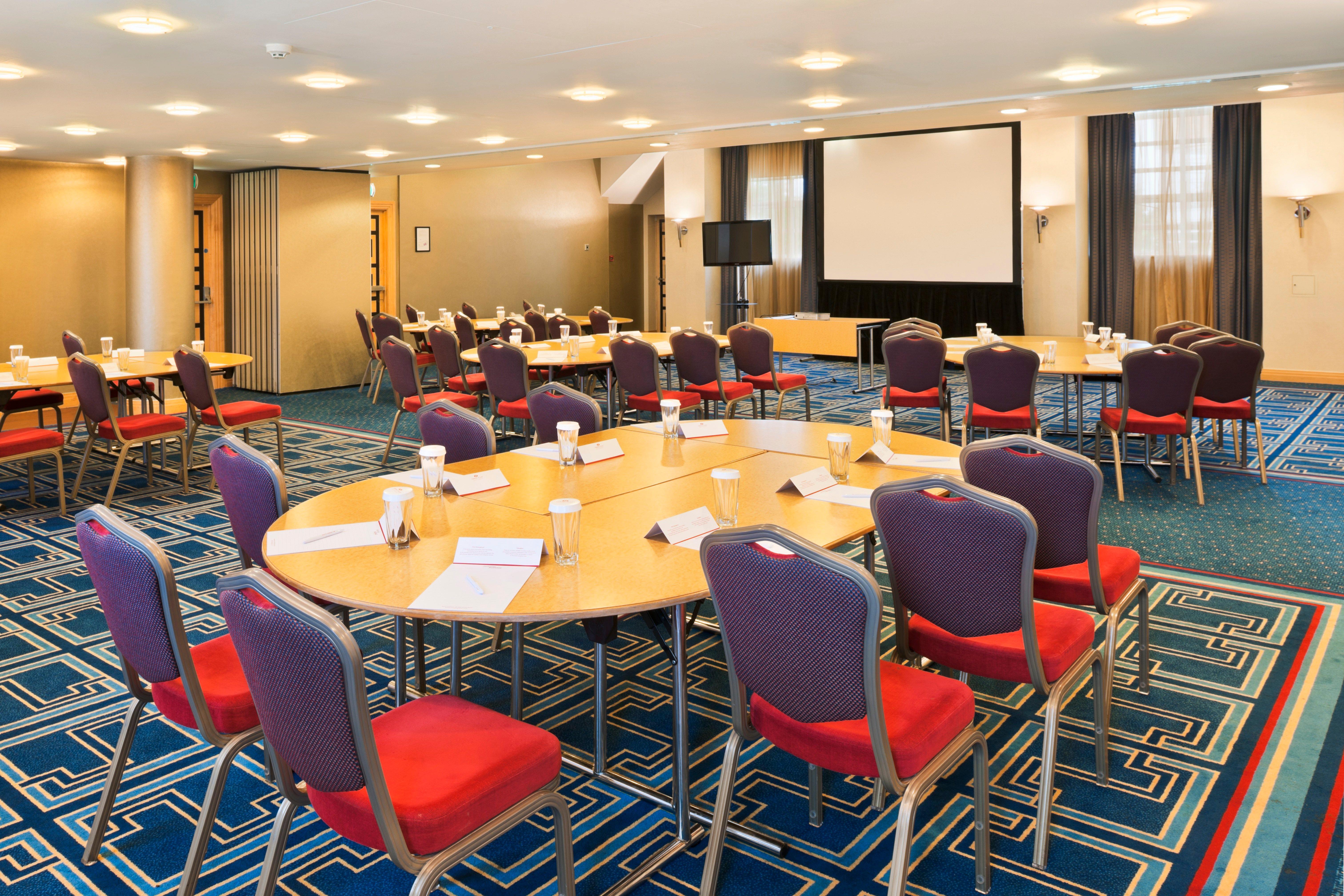 Crowne Plaza Liverpool - John Lennon Airport By Ihg Exteriör bild