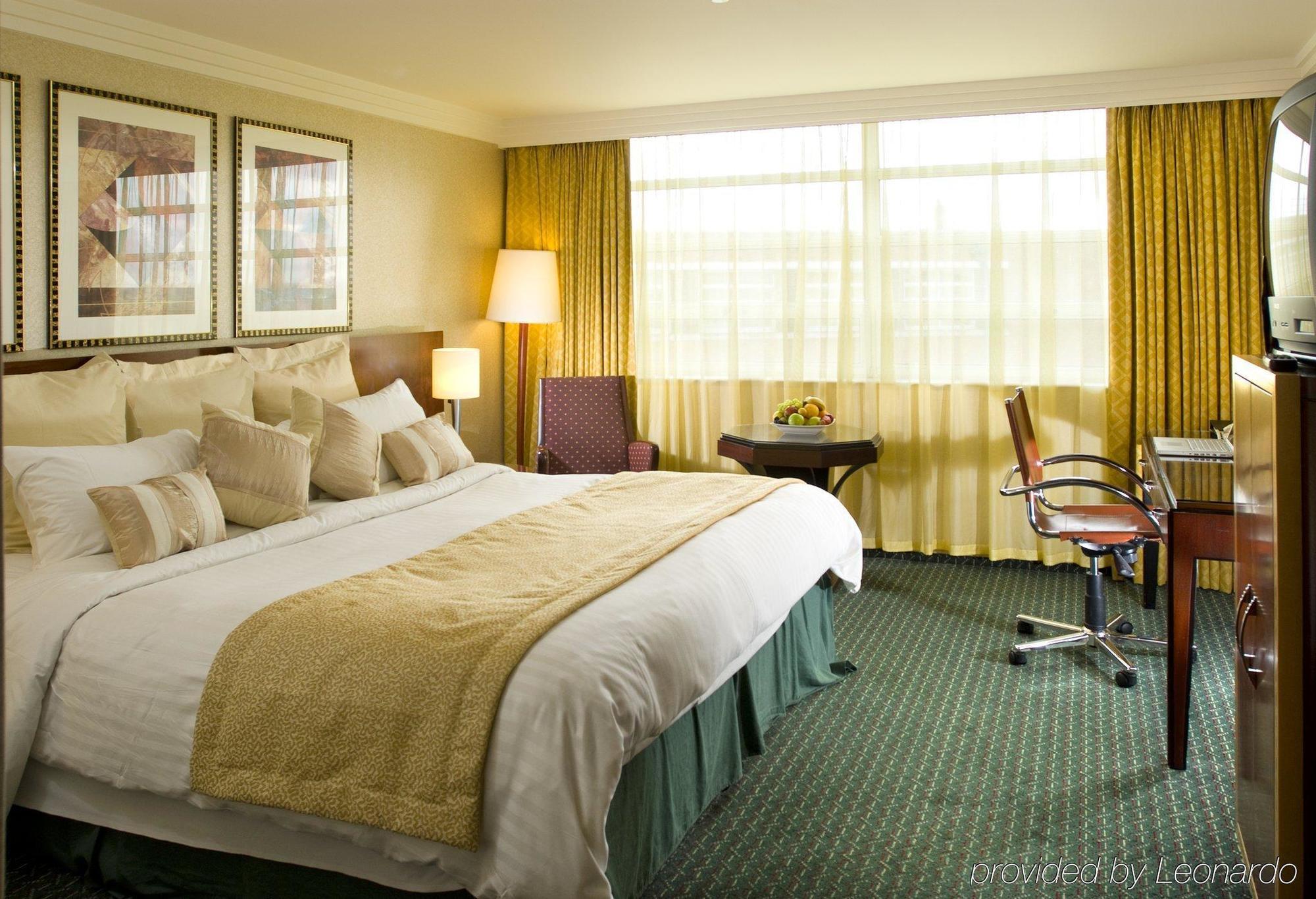 Crowne Plaza Liverpool - John Lennon Airport By Ihg Rum bild